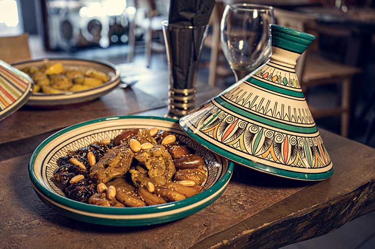 tajines et plats cuisinés du Maroc